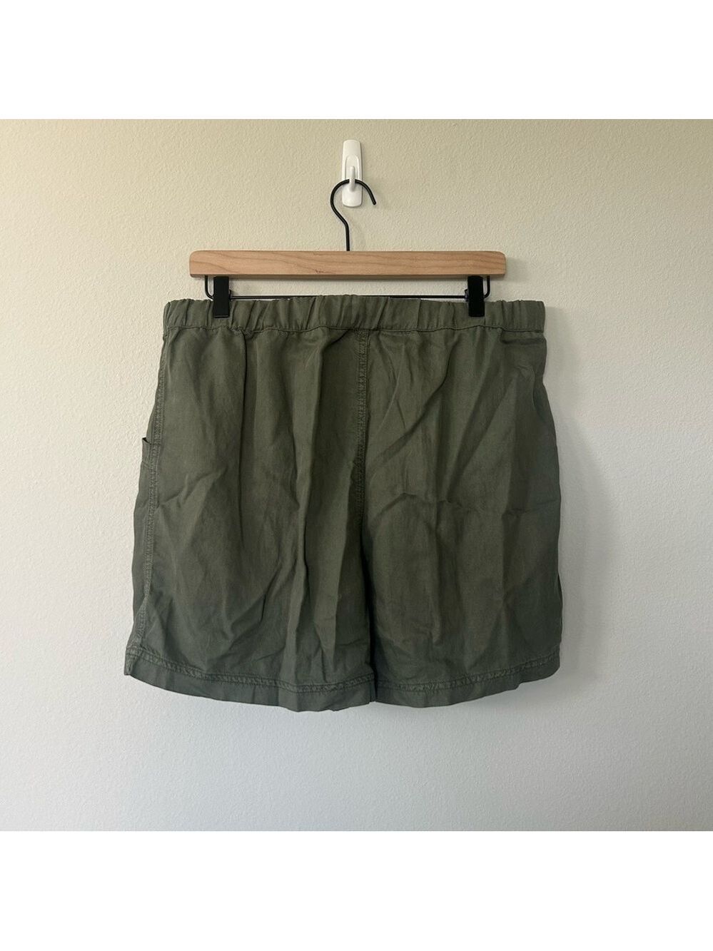 Faherty Topanga Drape Shorts Womens Medium Thyme Green Linen Blend NWT - Picture 4 of 5